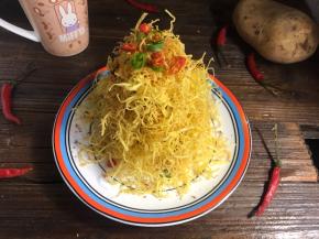 分次装盘，每次装盘就撒一层调料