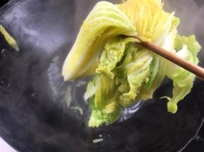 捞出沥干水分