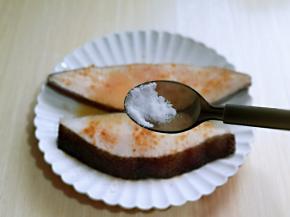 再按个人口味加入食用盐。