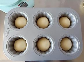 放入可露丽模具中