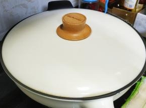 盖上盖子焖十分钟