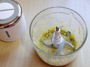 打好的蒜泥，哇～