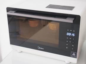 选择纯蒸功能，烤箱预设的纯蒸时间为15分钟，正好这道布丁需要的时间就是15分钟，所以直接按启动键，等待15分钟就可以享用美味啦~