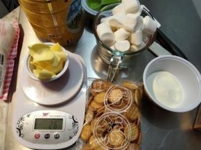 准备好全部食材。