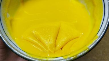 晾凉了的一层豆皮