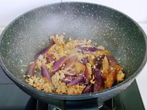 大火收汤即可关火。(无需将汤收干，有点汤汁更好吃)