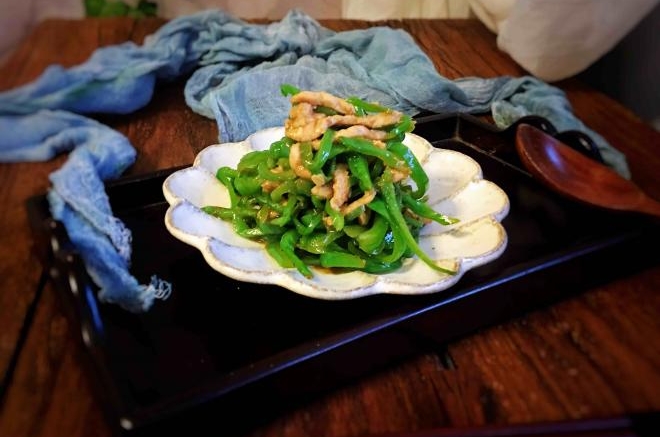 秘制肉丝炒螺丝椒