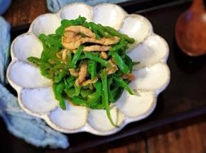 一道咸中微甜的独特味道的肉丝炒螺丝椒就做好了