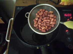 准备一点花生米。