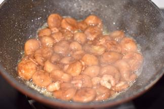 大火煮开 ，小火炖到收汁即可。