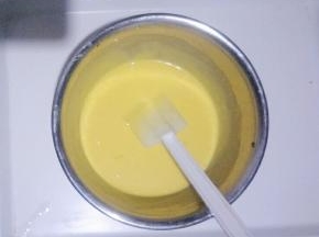 搅拌均匀，顺滑流动状态