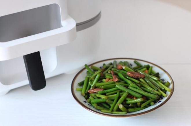 蒜苔炒肉：