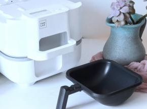 8.用饭来炒菜机做出的蒜苔炒肉色泽和火候掌握的都非常好，看起来就特别有食欲，肉和菜把握的时间很精准，炒菜不用担心糊锅，如果缺水，水箱会自动给出适量的水，这个功能简直太赞了！