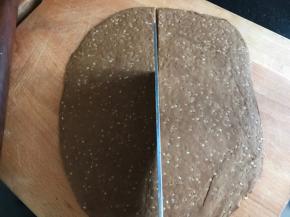 再中间切开成两块