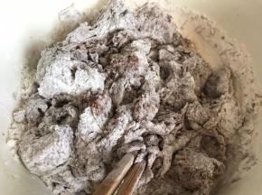 把所有食材放入容器拌匀