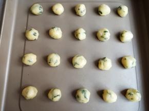 分成20份，每份都搓圆