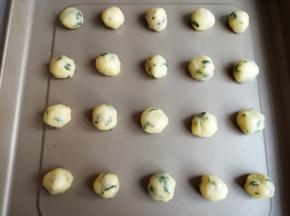 分成20份，每份都搓圆