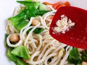 加入鸡精翻炒入味