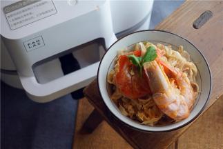 很简单又很有乐趣的烹饪过程，我们在17分钟就享用到了笋焖虾干。