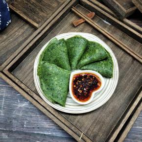 还可以配上个人喜欢的蘸料，开动吧！