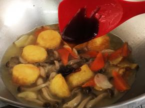 加入蚝油滑散均匀