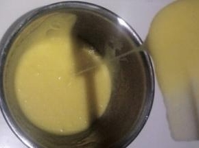 搅拌均匀至顺滑流动状态
