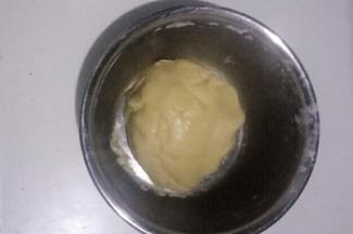 拌成无干粉面团