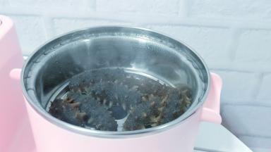 一会功夫就蒸好了，是不是很方便啊！