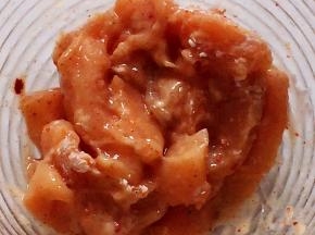 再次用筷子搅拌均匀，腌制10分钟