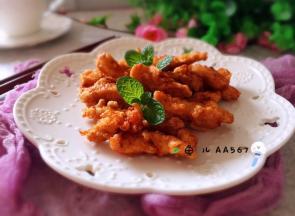 沥干油分，装盘食用