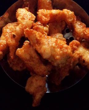 炸约6-8秒钟即捞出