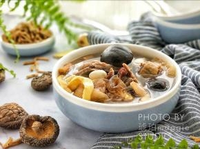汤味香醇。