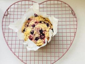 出炉立刻脱模至于晾网上，摊凉后密封保存