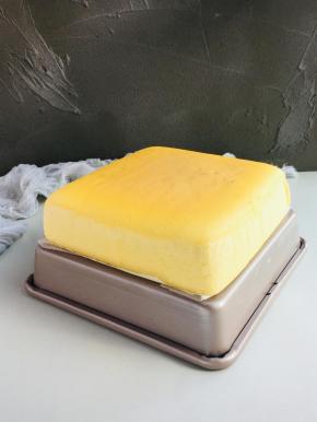 出炉前建议检查下成熟度，要根据自己烤箱脾气调整烘烤时间