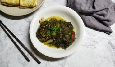 酸菜、鱼块一起入口