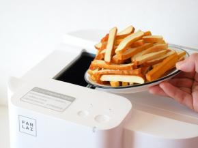 倒入香干翻炒3分钟。