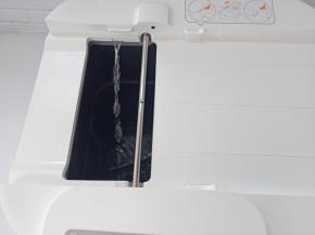 开启机器选择雪梨银耳食谱后，水箱自动上水。