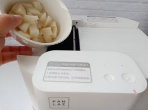 根据提示放入雪梨