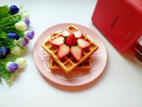 搭配一杯纯牛奶和水果。