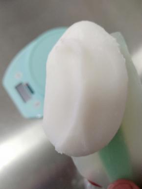 加热的熟米浆，搅拌起来软软的