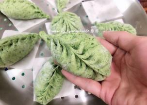 依次把所有的面皮都包好