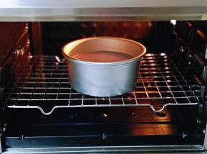 将模具入烤箱中层。