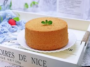 取出后倒扣在晾网上凉透再脱模！