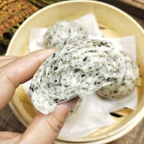 这道喷香不腻的黑芝麻馒头就做好啦