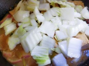 萝卜焖熟先放白菜梆焖二分钟。