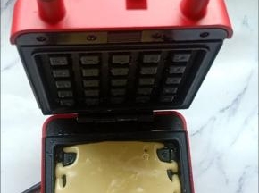 盖好盖子，看到不冒水汽就可以打开看看上色情况，