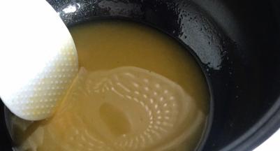 搅拌至融化