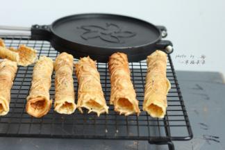 依次做好放在晾凉架上晾凉