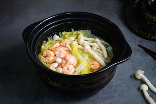 虾仁海鲜菇烧娃娃菜