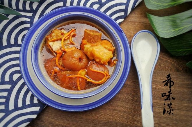 虫草花荔枝炖排骨